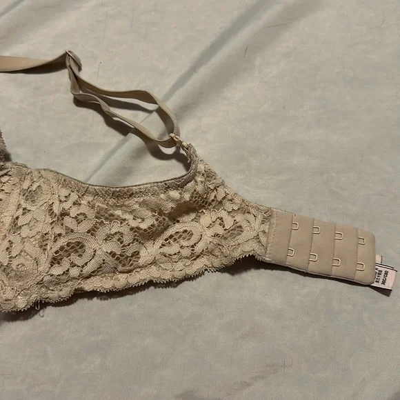 Victoria’s Secret Lined Demi Lace Bra Sz 36C - Picture 3 of 11